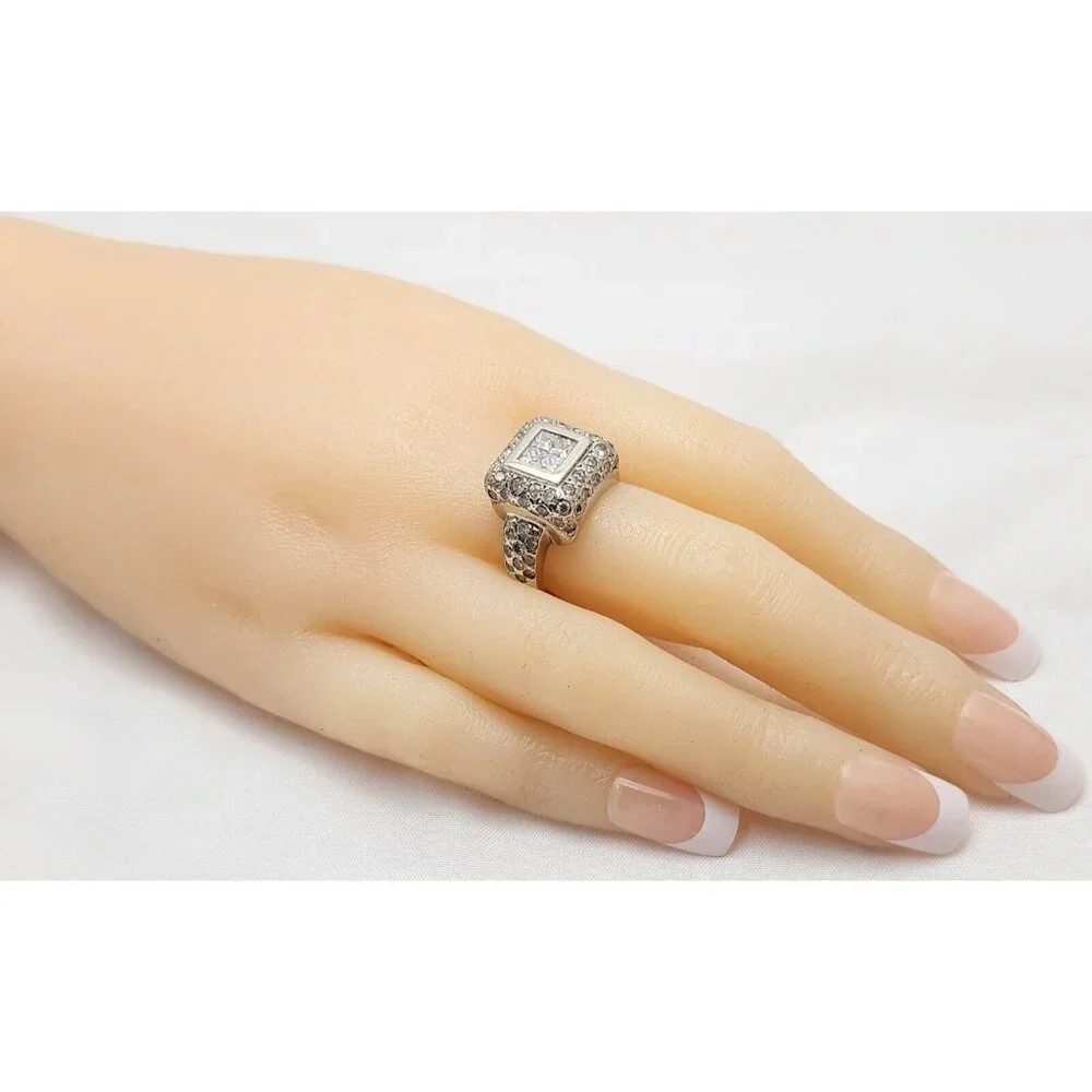 Beautiful 14K Karat Solid White Gold Designer Diamond Statement Ring - Size 7